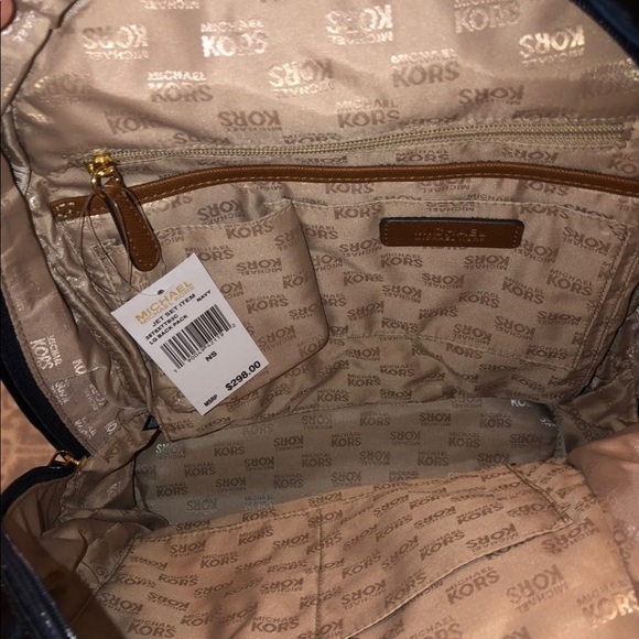Michael Kors Backpack NWT - Picture 4 of 6